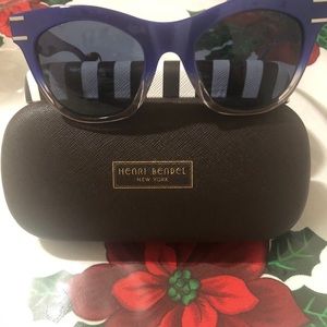 Henri Bendel Sunglass